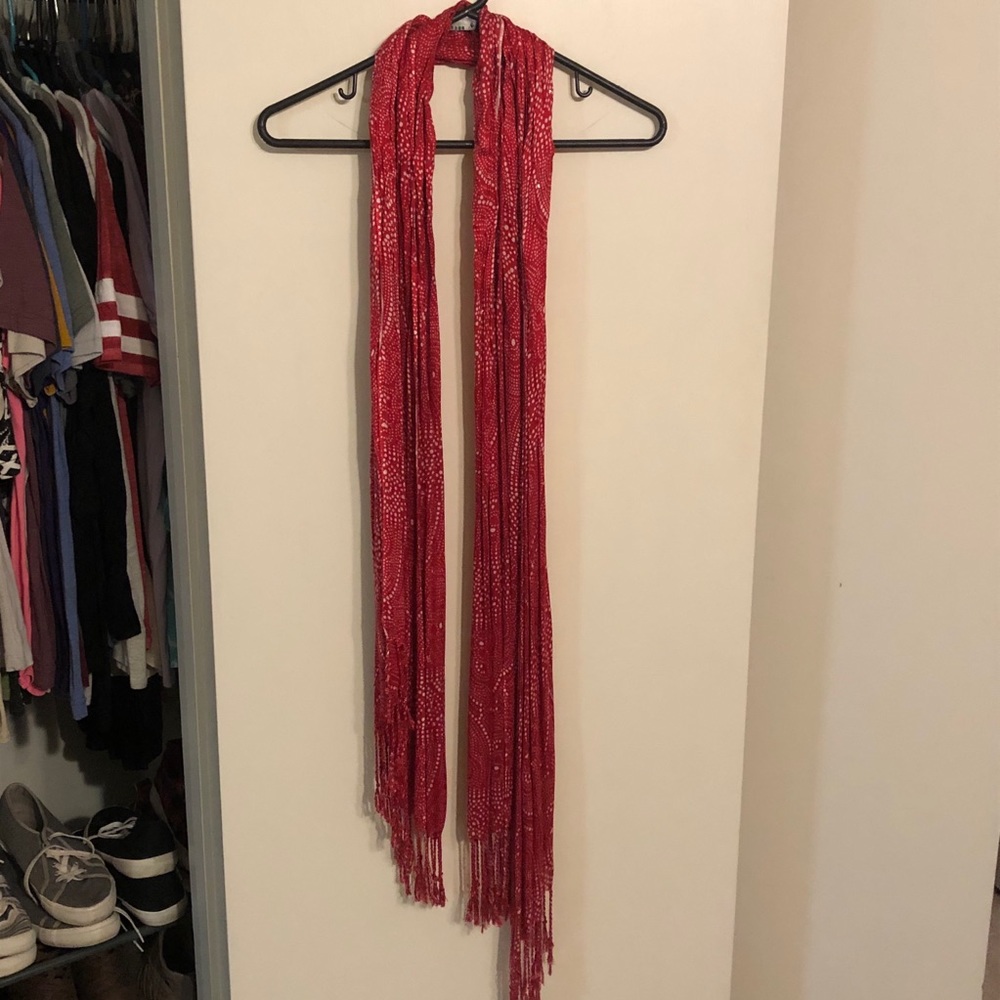 Red Scarf - Picture 1 of 3